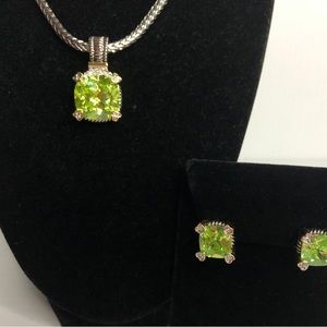 Silver magnet necklace with detachable pendant, and matching earrings